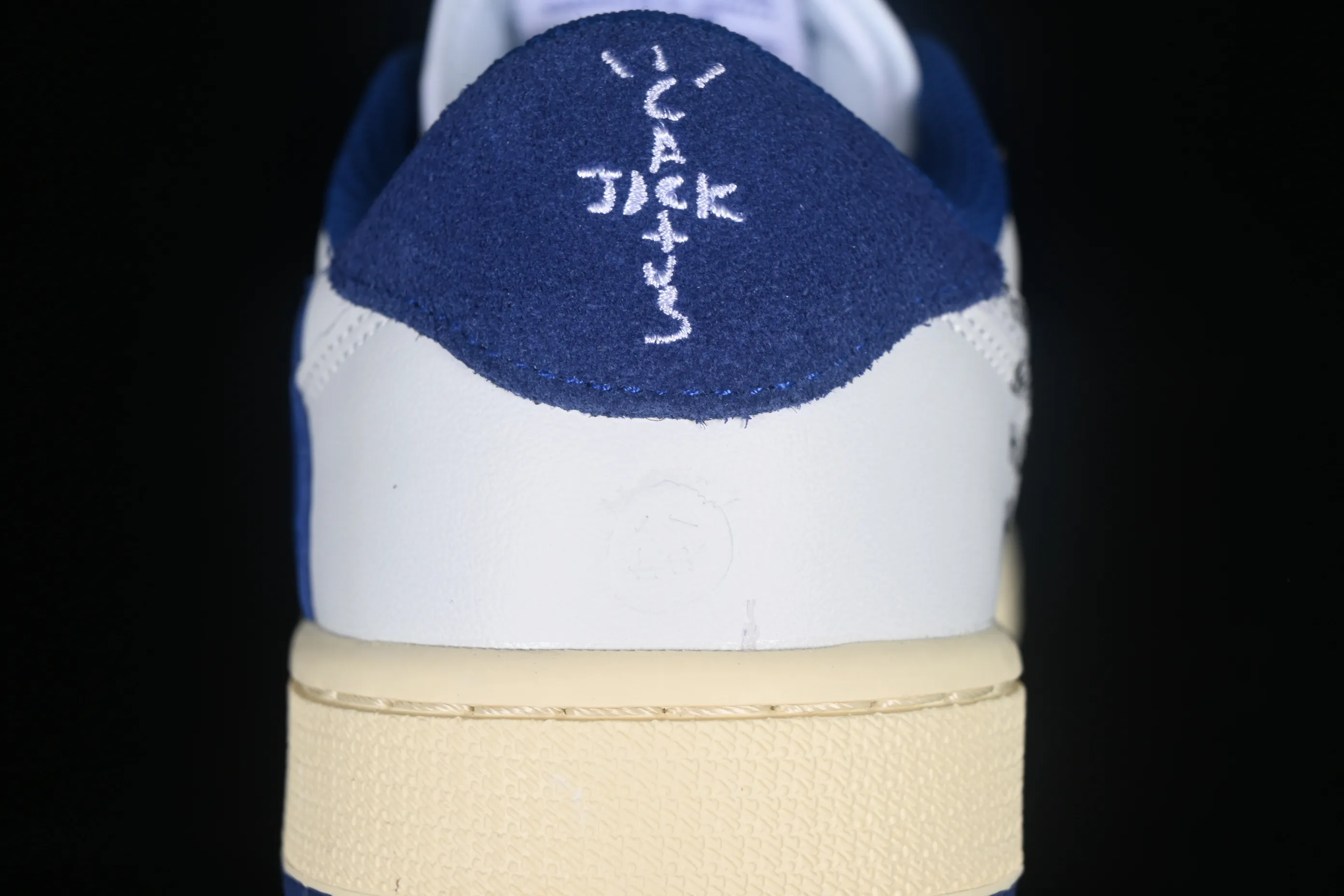 All categories Air Jordan Jordan series basketball shoes Air Jordan 1 Low Travis Scott x Air Jordan 1 Low OG AJ1 Joe 1 undercut low top DH7890-111